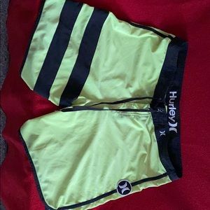 Men’s board shorts